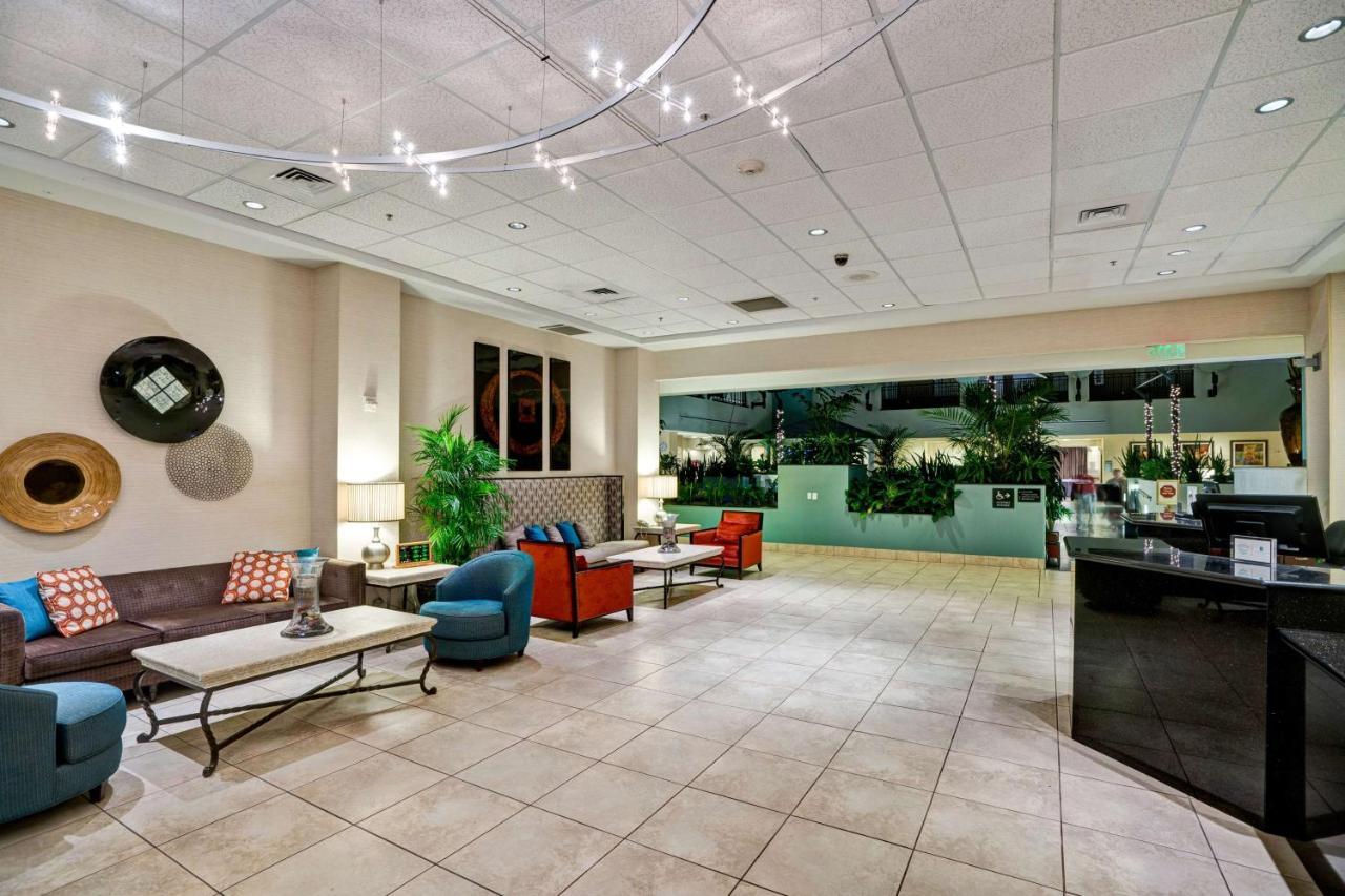 Embassy Suites Fort Myers - Estero Exterior foto